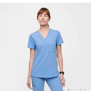 FIGS Catarina One Pocket Scrub Top